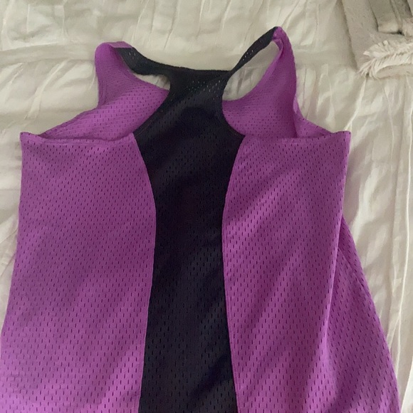 Under armour tank top - Picture 3 of 3